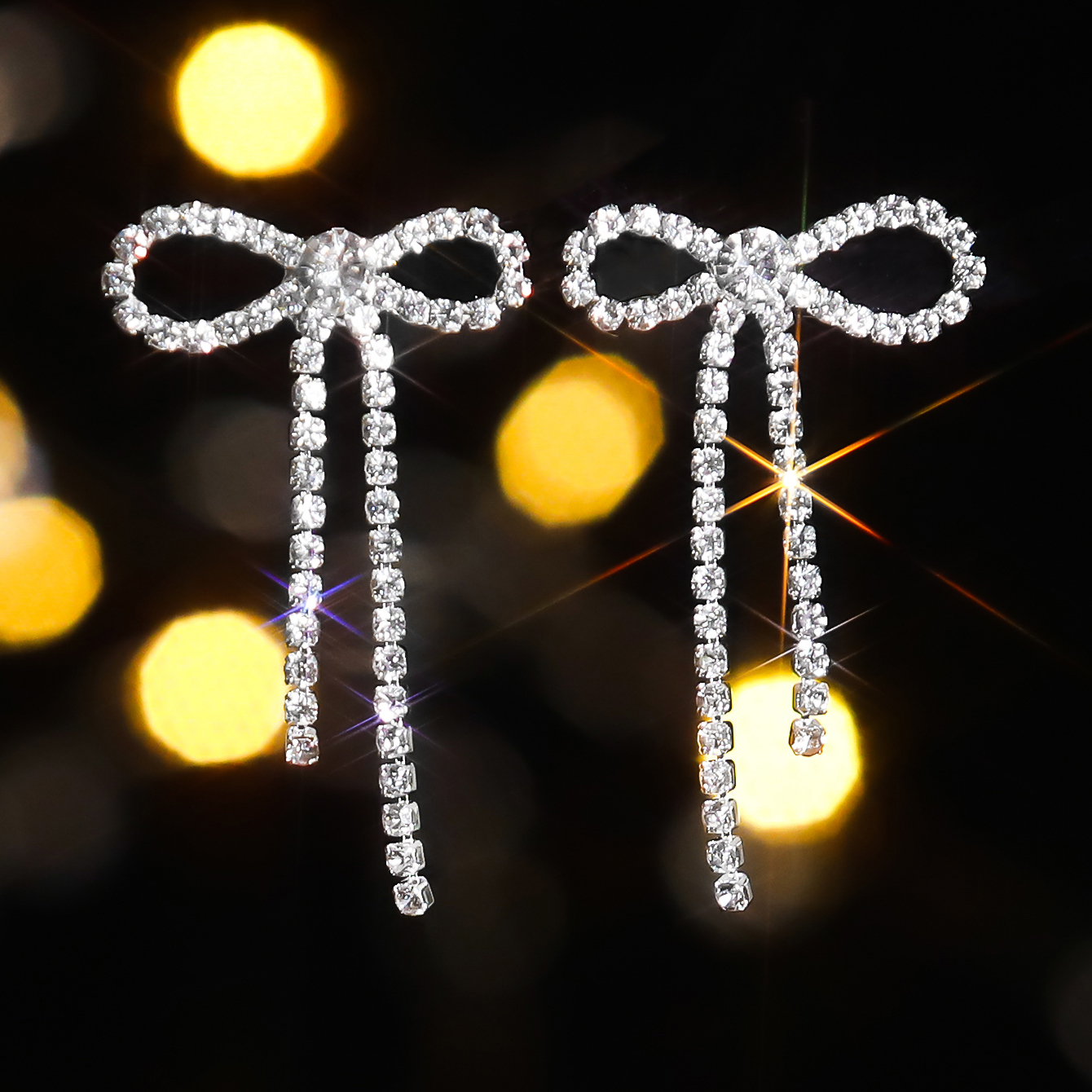 Kleurrijke strik oorbellen voor dames, oorbellen met strass steentjes, lange kwastjes, zwarte roestvrijstalen hangende oorbellen, schattige sprankelende sieraden: Goudkleurig