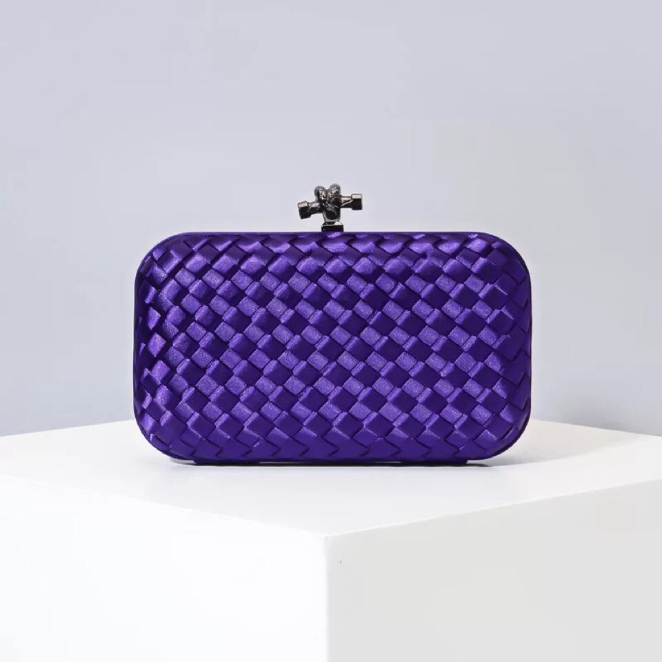 Bolsa de maquillaje de seda europea y americana tejida a mano para mujer, bolsa de maquillaje de mano para mujer, a través de la sencilla bolsa de maquillaje para Cena: M2