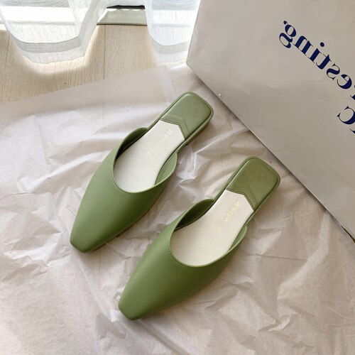 Spetsiga tå mulor kvinnor sommar tofflor godis färg flats slip-on dam sandaler slides pu kvinnor skor: Grön / 39