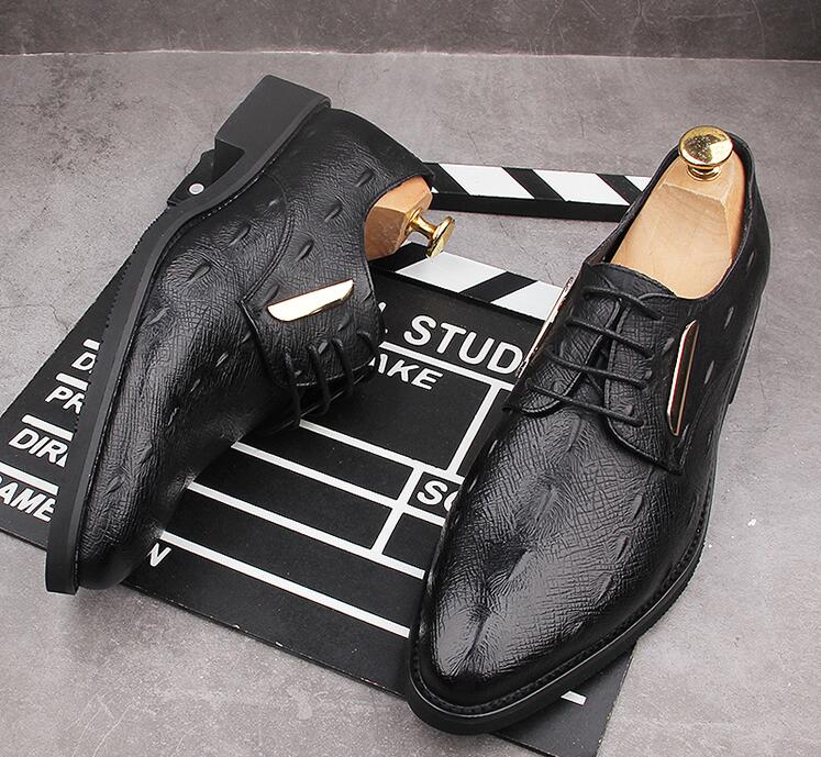 Hommes luxe gentleman pointu en tôle à lacets oxford chaussures pour homme mâle robe de mariée chaussures de retour zapatos de novio