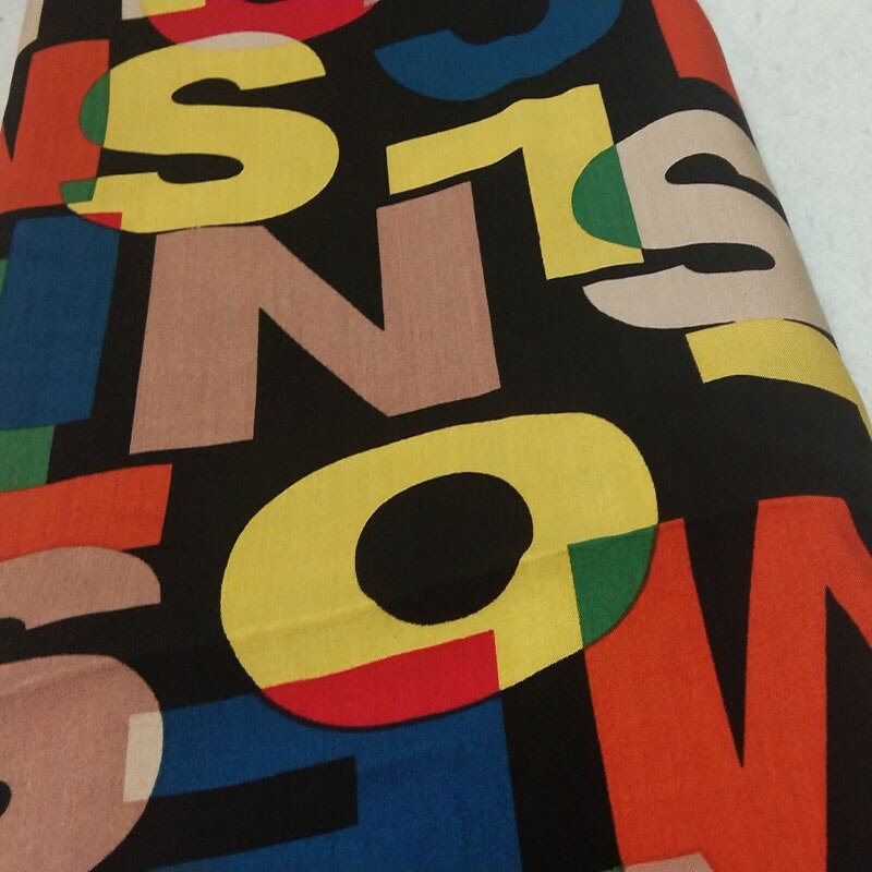 100%  rayon slät färgglad engelsk bokstavstyg 100 x 140cm bokstäver tyg lapptäcke gör-det-själv sy tygklänning heminredning