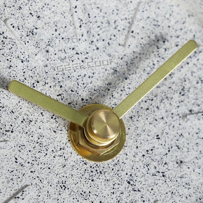 Tafel Klok Creatuve Grijs Zand Terrazzo Klok Op Het Bureau Klok Modern Voor Thuis Decoratie Industriële Horloge Op tafel