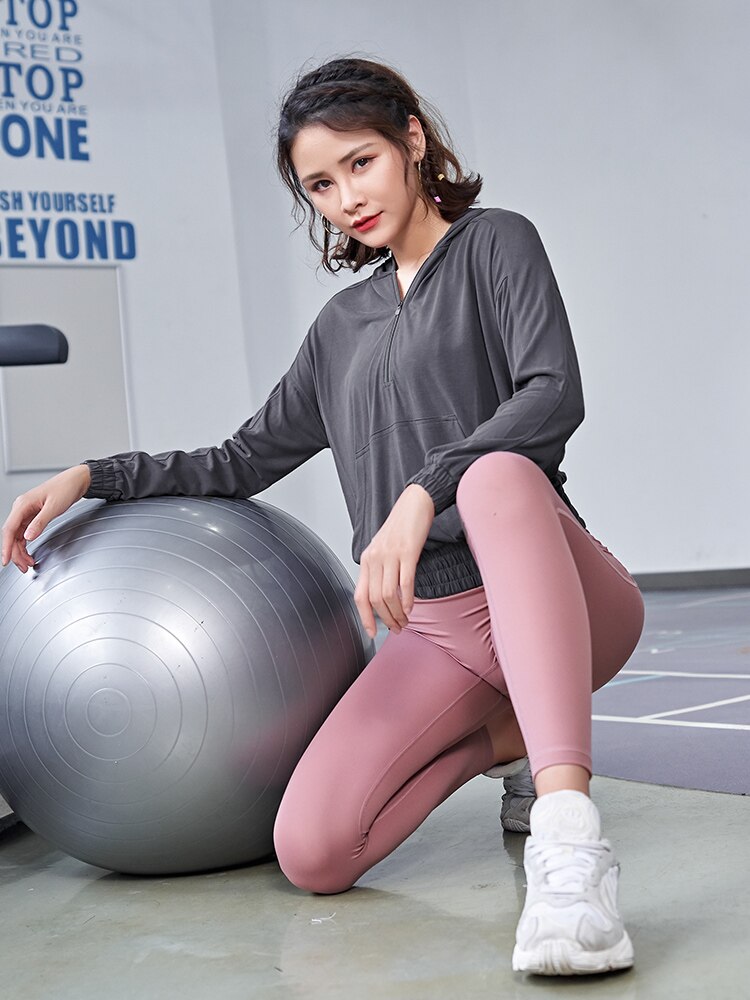 Camisola de esportes com capuz feminino casual correndo nude pele-friendly roupas de fitness solto e de secagem rápida pulôver de mangas compridas topo