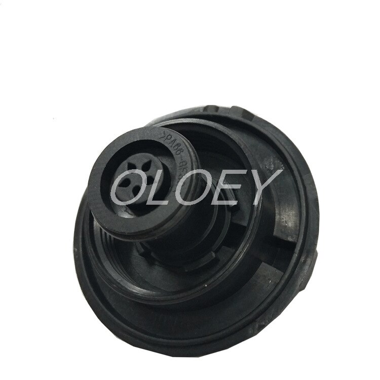 Osłona butelki wody pokrywa zbiornika osłona chłodnicy 9065010015 dla Mercedes-Benz W906 W636 W639