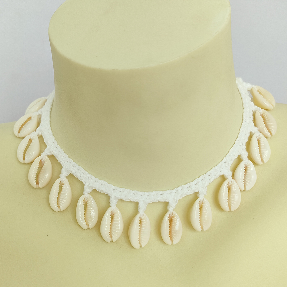 Acquista 2 ottieni il 20% di sconto semplicità ragazza conchiglia collana girocollo Crochet Bohemian Beach nappa collana conchiglia catena per ciondolo donna: white