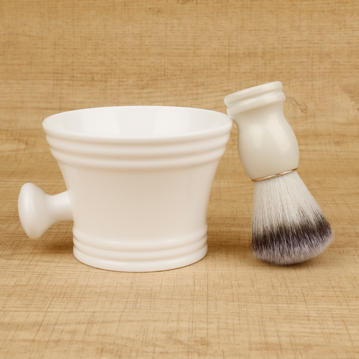 Beard Shaving Brush Makeup brushes 1pcs Wooden Handle Bristle Hair Salon Barber Soap Foam Shave Men Facial Cleaning Tools: Red