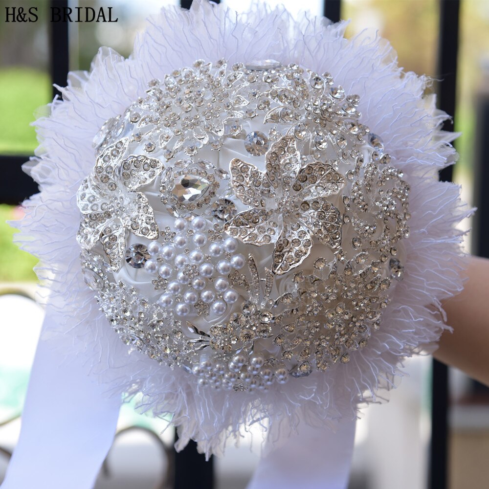 H&amp;S BRIDAL European Style White Lace Wedding Flowers Bridal Bouquets With Crystal Pearls Ramo Boda Bridesmaid Flower Bouquet