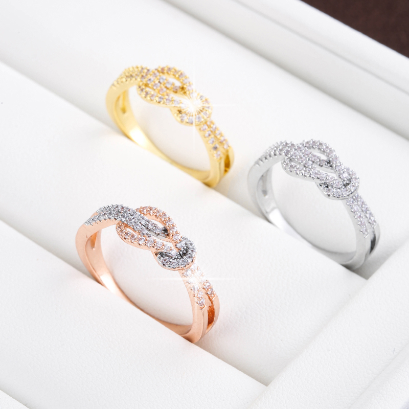 Unikalne dwukolorowe pierścionki kręty węzeł dla kobiet Zaręczyny ślubne Eleganckie akcesoria jubilerskie
