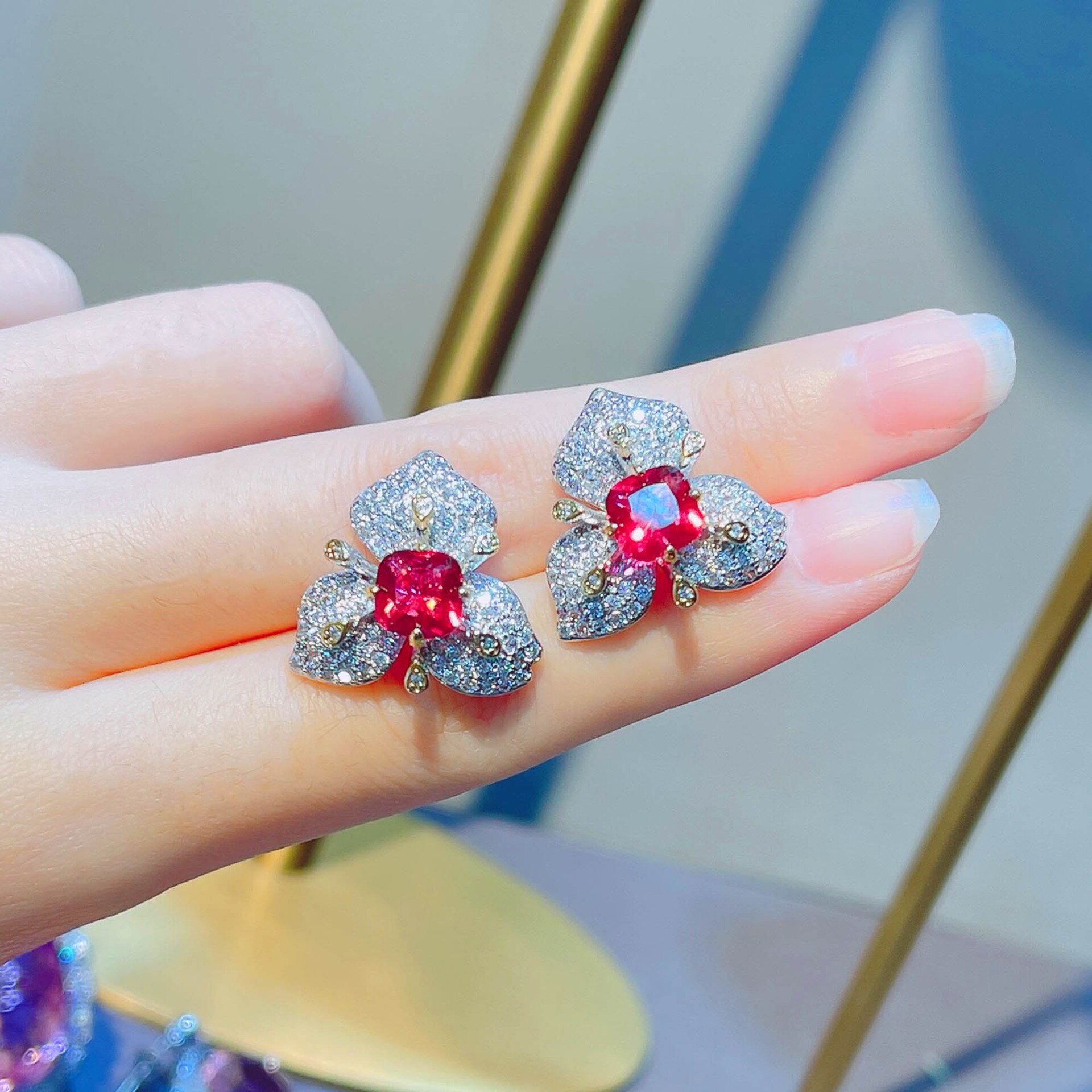 2022 Trendy Silver Color Jewelry Sets Flower Petal Crystal Stud Earrings Ring Popular Birthday: Red Earring