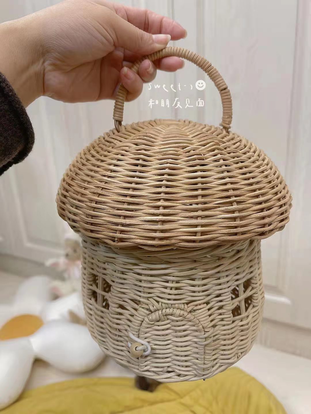 Cesta de mimbre hecha a mano con forma de seta para niños, bolso de mano para niña, bolso de playa de ratán, decoración para niños