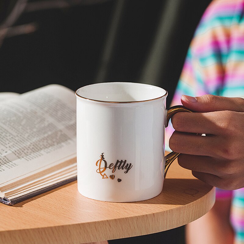Coffee cups use high-capacity ceramic cups to trend couple coffee cups