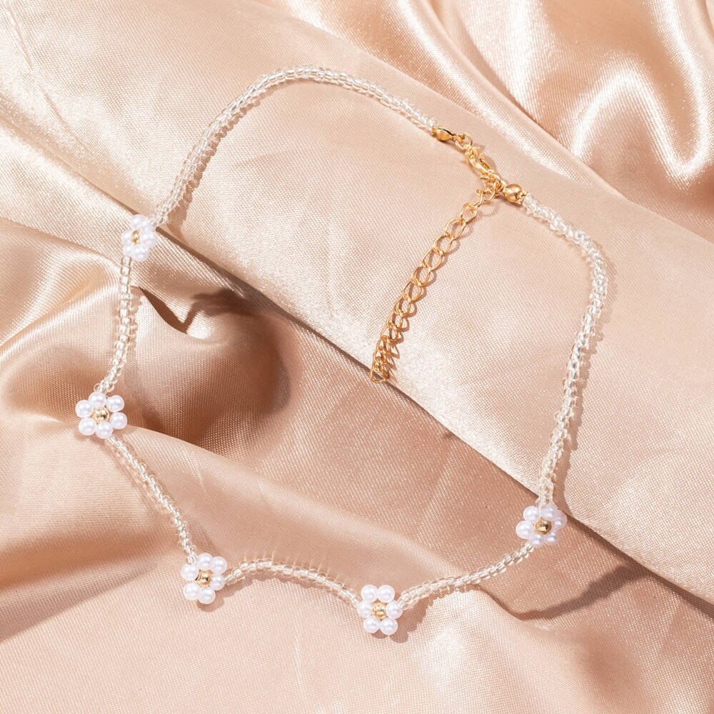 Trendy Bead Strand Beaded Choker Necklace For Women Bohemian Colorful Handmade Short Daisy Pearl Necklace Collar Jewelry: KW245-11661