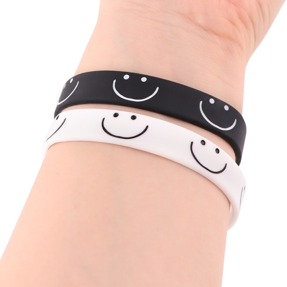 J3689 Simple Smiling Face Rubber Bracelets For Men Women Charm Bangles Basketball Sports Wristbands Silicone Bracelets