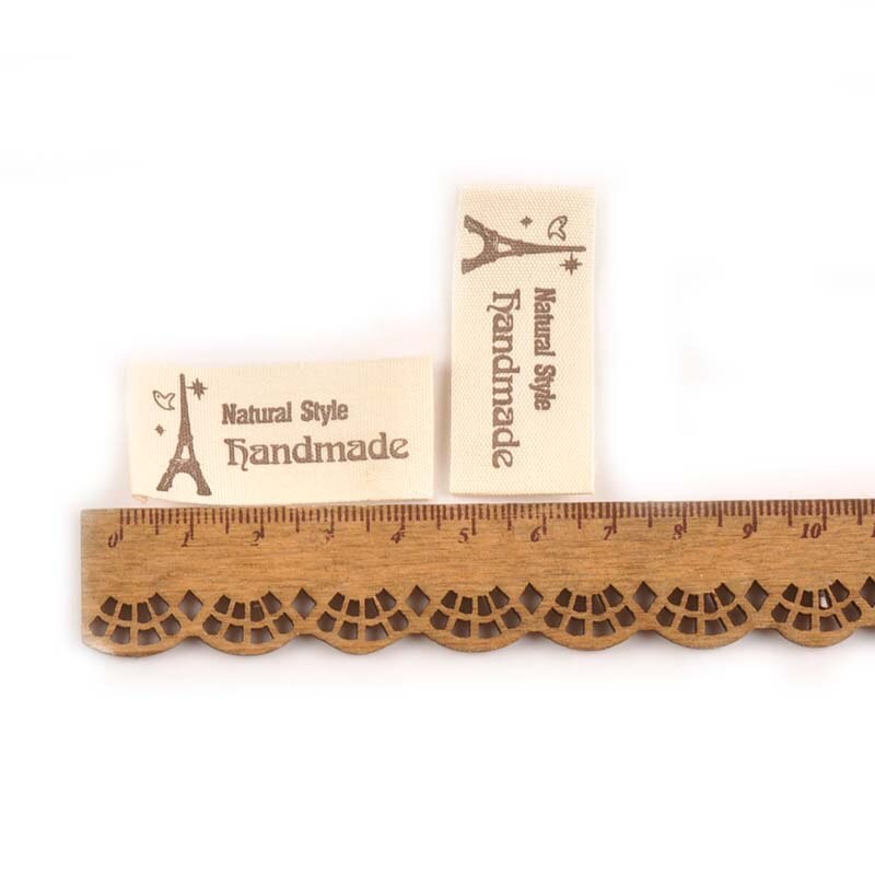 50 Uds Beige impreso tela de algodón de tejido carta etiquetas para coser etiquetas de prendas de hecho a mano etiquetas para Ropa Accesorios de artesanía para manualidades mezcla
