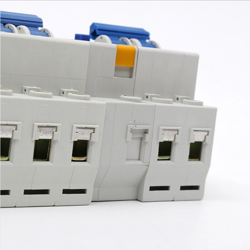 DZ47LE Residual current circuit breaker with surge protector RCBO samll MCB RCCB with Lightning protection
