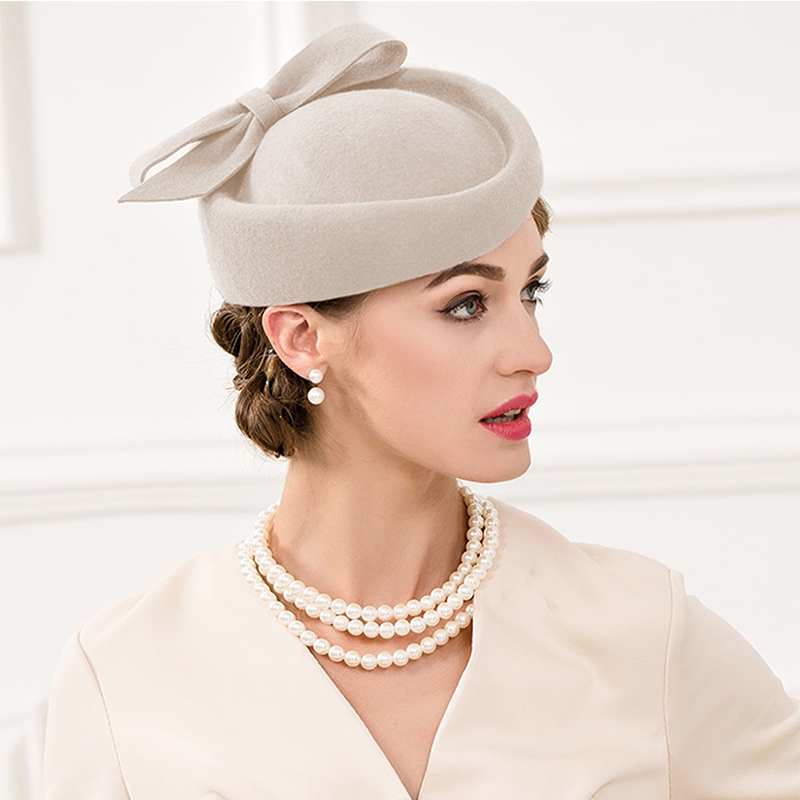 Dame kirke fascinators hatte sort vintage uld bryllup pilleæske teselskabshat fedora filt fedora rød til damer derbyhat: Khaki