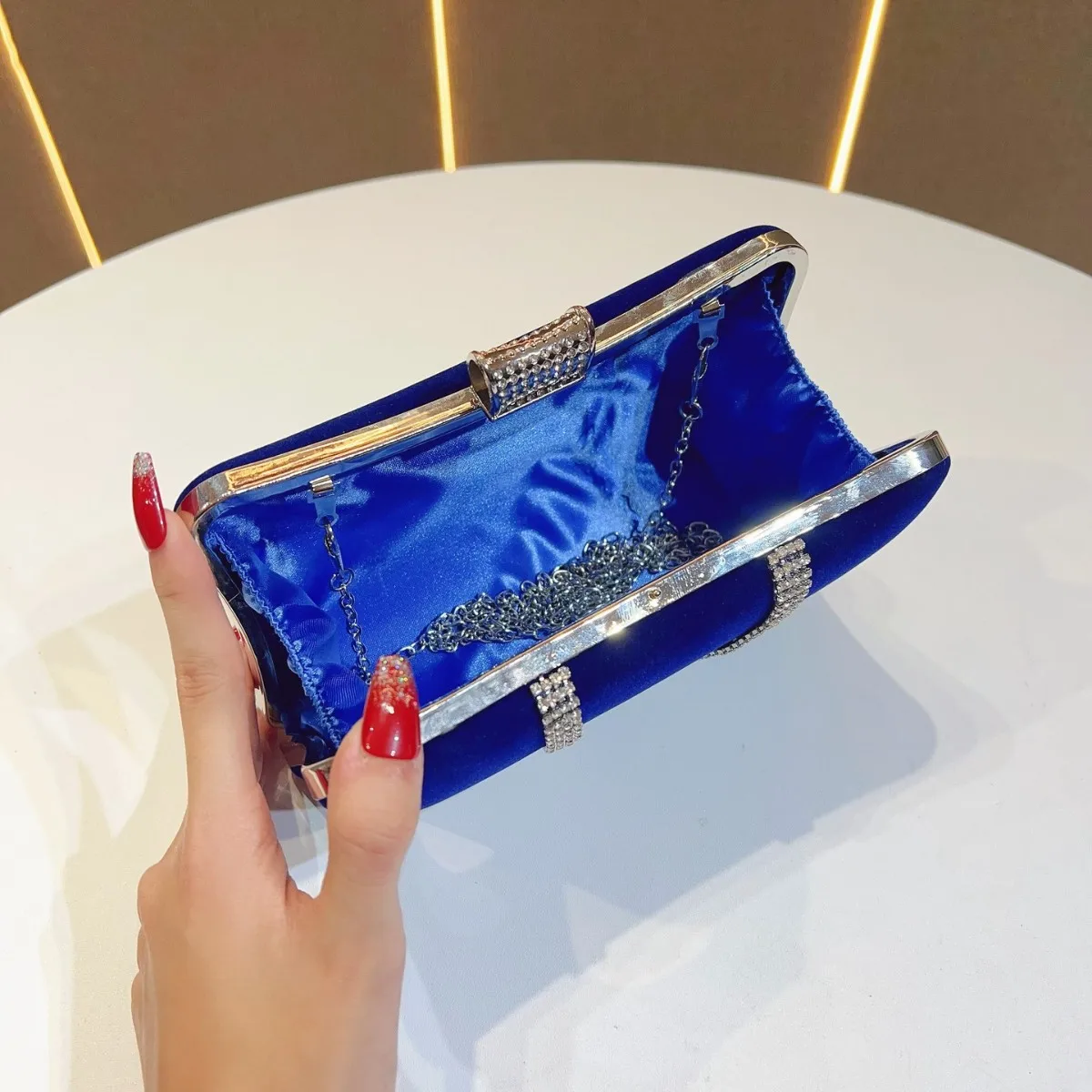 Aksamitna wieczorowa torebka mała torebka perfumowana na jedno ramię damska torebka bankietowa kopertówka