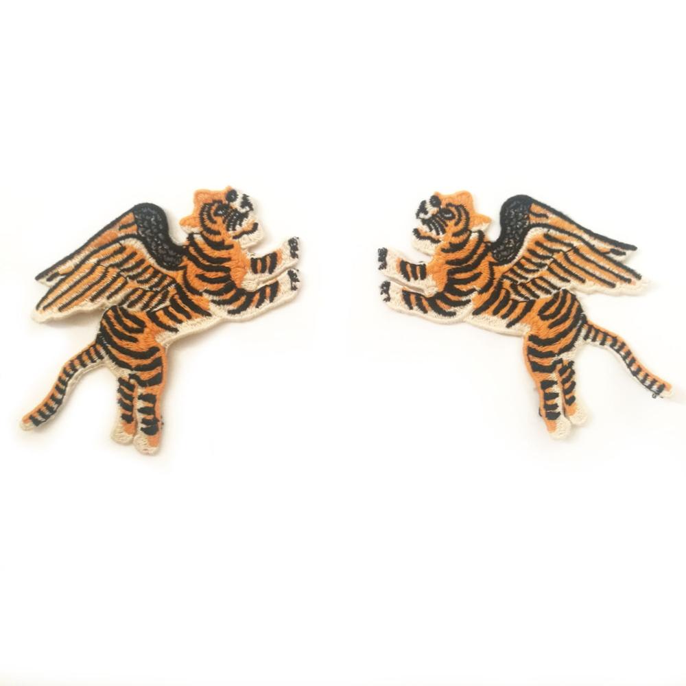 Parche bordado de con alas de tigre y mosca pequeña, apliques para coser, parches para camisa, bolso, chaqueta, insignias para ropa de animales: Plata antigua