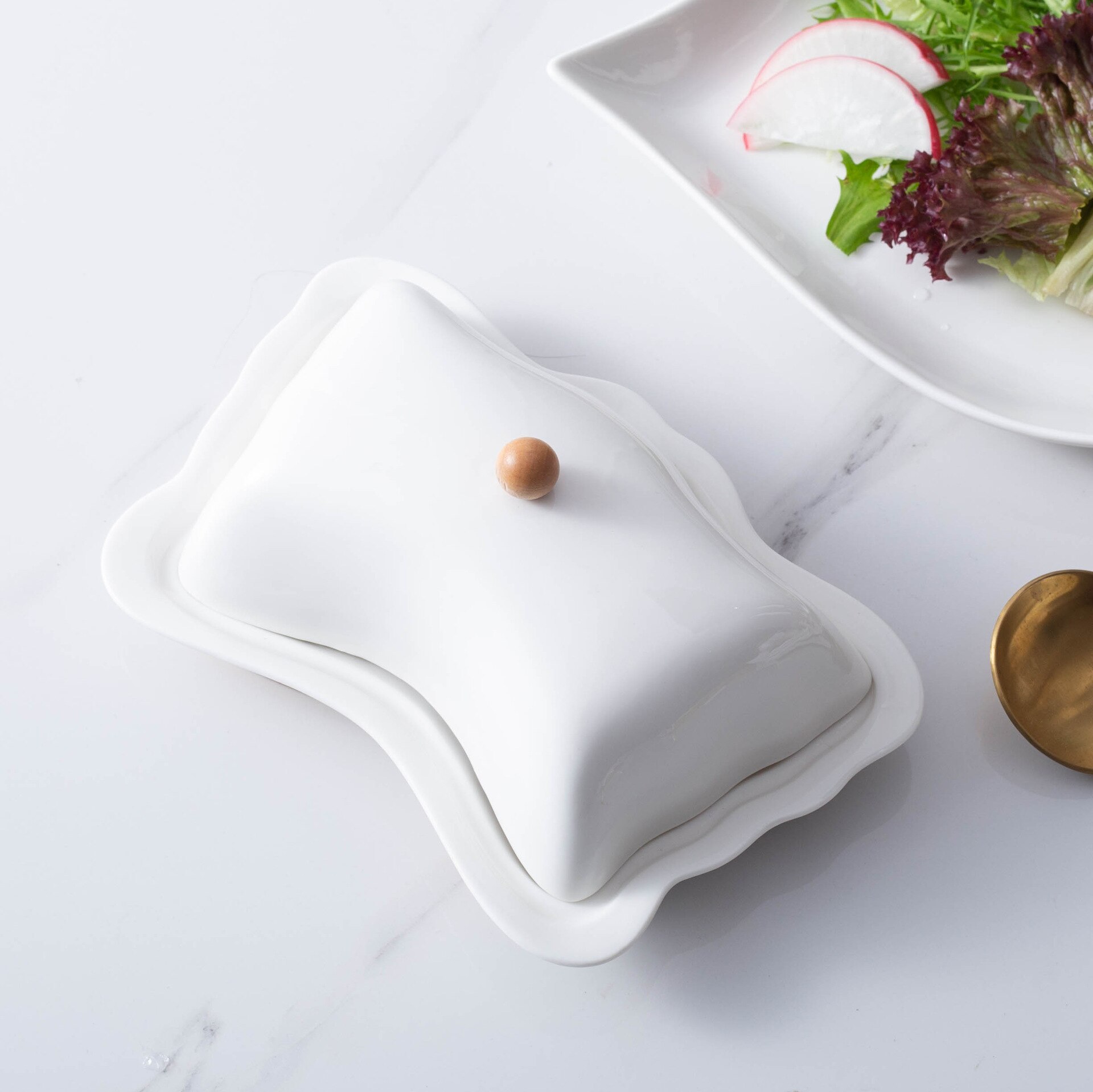 Ceramic Rectangular European-style Simple Pure White Butter Butter Dish With Lid, Seasoning Dish, Hotel Tableware Butter Box