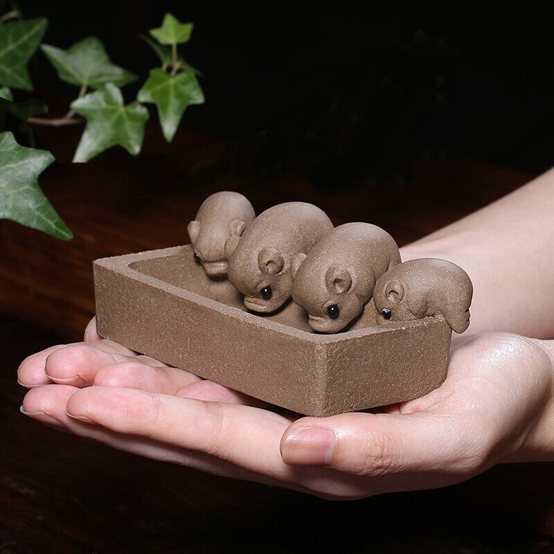 Zisha Tea Pet Ceramic Tea Playing Piggy Drinking Water Little Mouse Ornaments Full Clothing And sufficient Food Tea Set