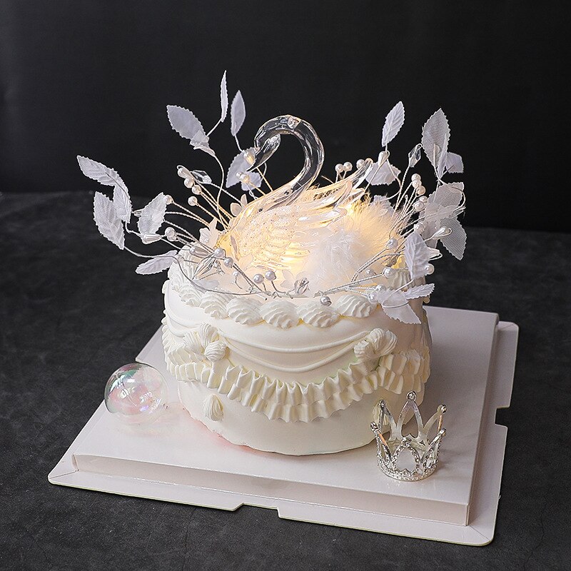 Romantic Beautiful Crystal Swan Decoration Ornaments Romantic Wedding Cake Feather Swan Dress Up Supplies Cake Decorating Tools