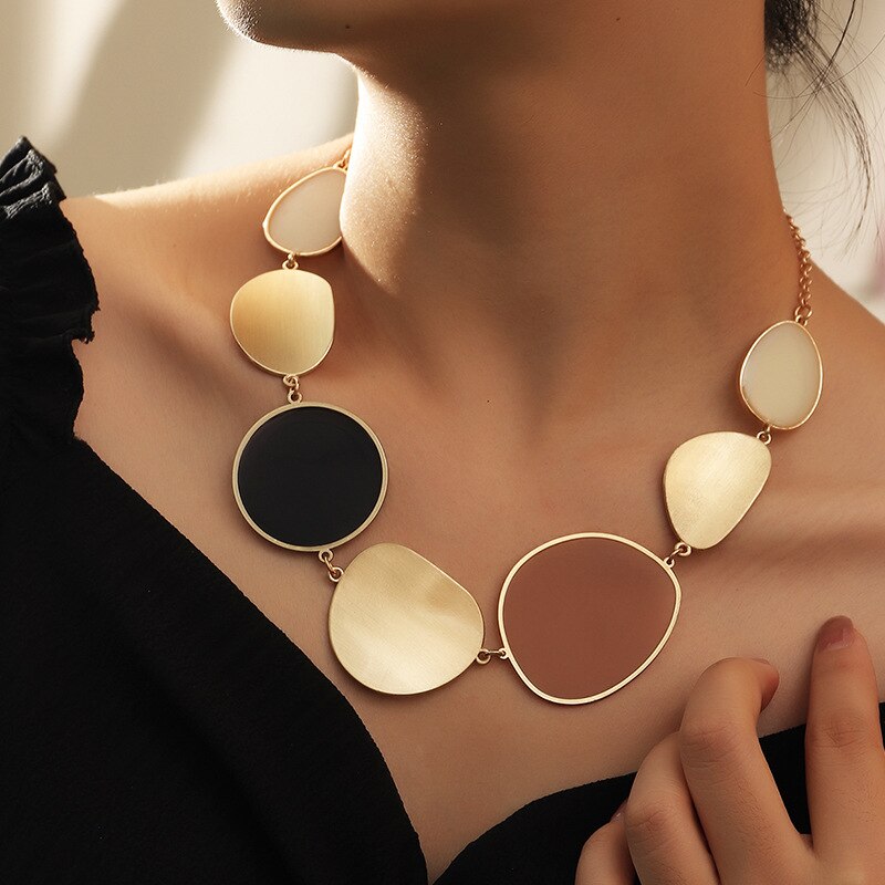 Overdreven Grote Verklaring Gold Metal Enamel Choker Ketting Voor Vrouwen Vrouwelijke Party Korte Kraag Sleutelbeen Keten Ketting Sieraden