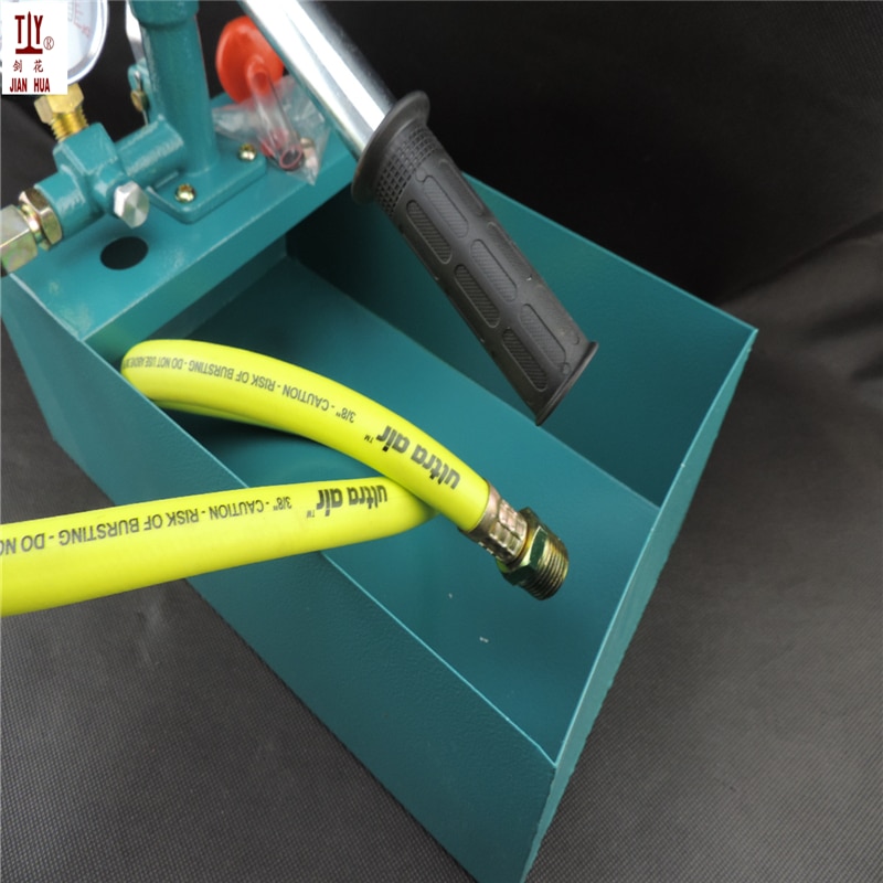A manual pressure test pump 25kg hand pressure testing pump 2.5bar, Manual Water Pipe Pressure Test Pump