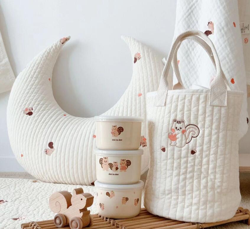 Quilted cotton Organizer bag Embroidery portable bucket bag lunch bag mommy bag Baby stroller storage diaper bags: squirrel