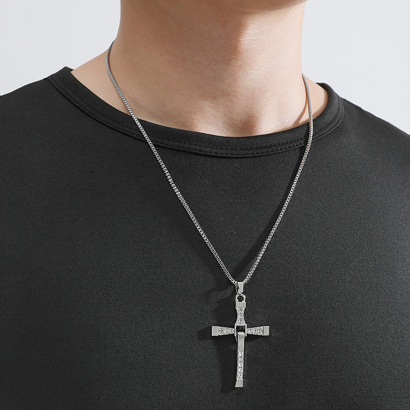 Dominic Toretto la celebridad rápida y furiosa Vin Diesel artículo cristal Jesús hombres Cruz colgante collar joyería de