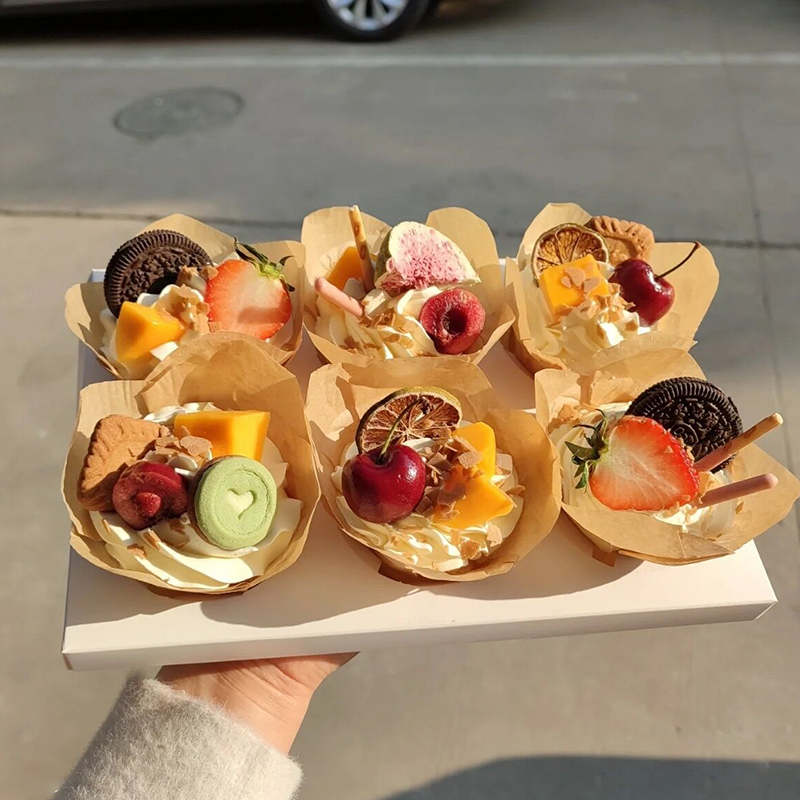 50 stücke Zeitung Stil Cupcake Liner Backförmchen Für Hochzeit Geburtstag Party Tulpe Muffin Cupcake Pappbecher Öldicht Kuchen Verpackung