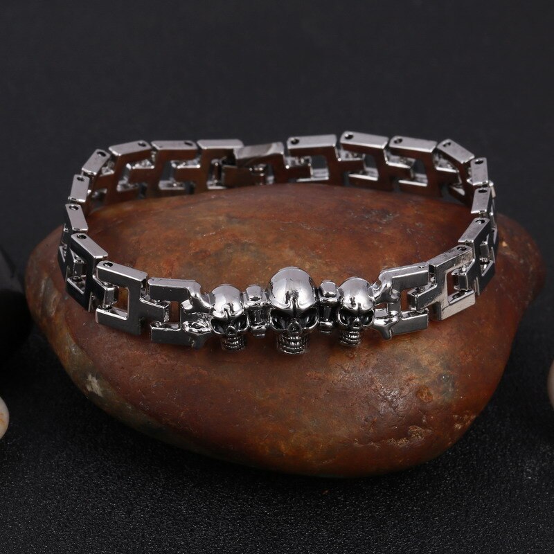 Neue Männer Edelstahl Armbinde &Ampere; Armreifen Schädel Männer Schmuck Zubehör Männlichen Punk Charme Armbinde Armbinde pulseira