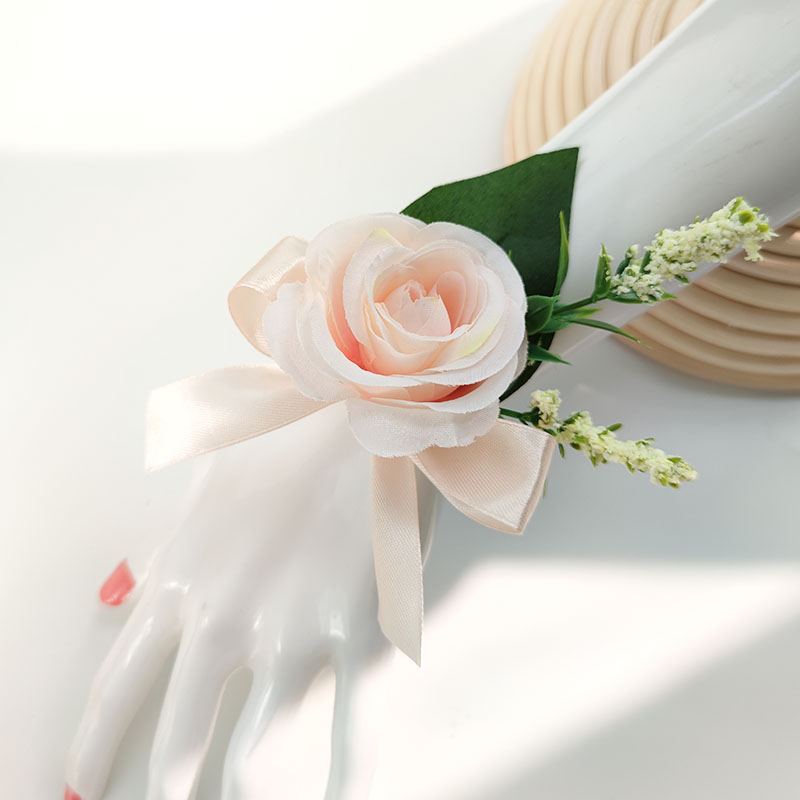 Bride Bouquet Wedding Accessories Silk Roses Artificial Flowers Bridesmaid Bouquet Groom Boutonniere Corsage Wedding Party Decor: YELLOW