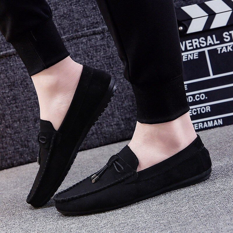 Men Casual Shoes Male Shoes Suede Soft Men Loafers Leisure Moccasins Slip On Men&#39;s Driving Shoes Black Red Man Lazy Shoe
