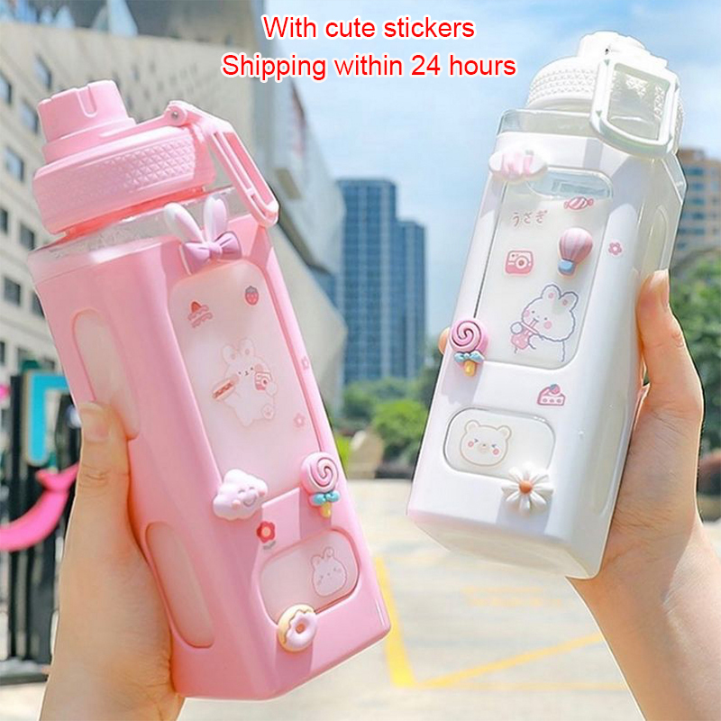 Kawaii Bär Pastell Wasser Flasche Mit 3D Aufkleber 700ml/900ml Kunststoff Reise Tee Saft Milch Tragbare Nette Shaker Trinken Flasche
