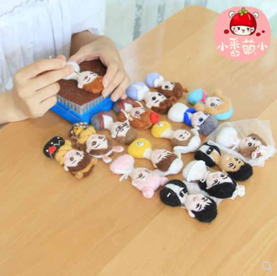 Human image brooch wool needlepoint kit wool felt needle felting keychain craft needlecraft DIY handmade