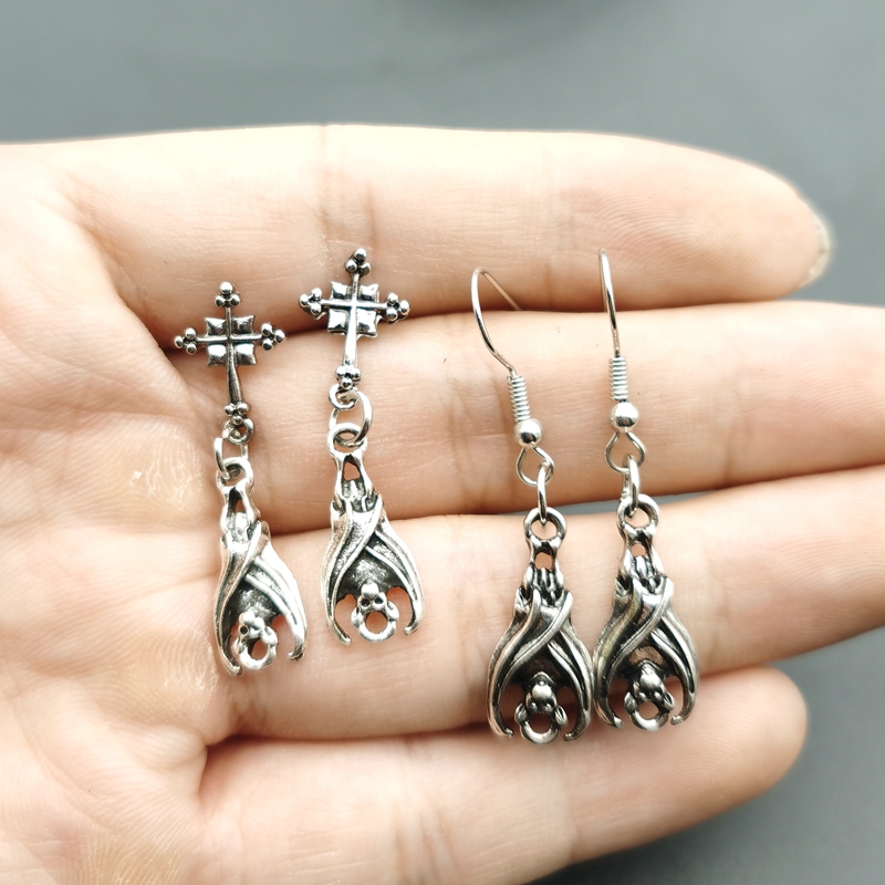 Pendientes de murciélago pequeño gótico Indie, joyería Punk E Girl, Aretes, Aros, estética Grunge, Goblincore, accesorios
