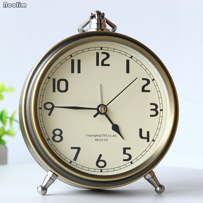 Digital Alarm Clock Simple Mute Round Metal Portable Bedside Clock European Home Living Room Table Decoration