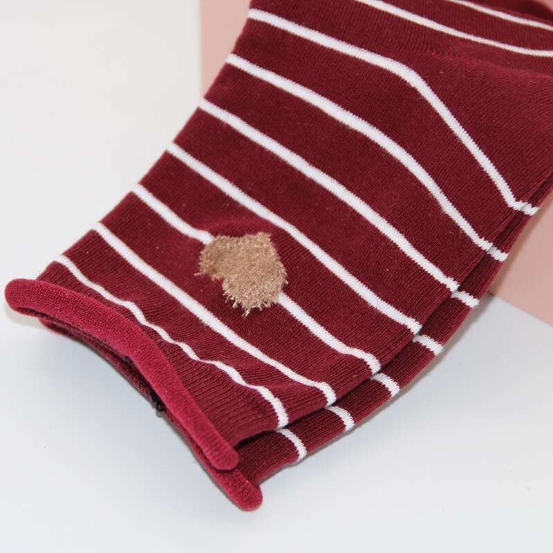 Kvinder sokker bomuld kvindelige stribet kærlighed hjerte print sokker krølle stablet mellemrør japansk kawaii søde sokker forår afslappede sokker: Lilla