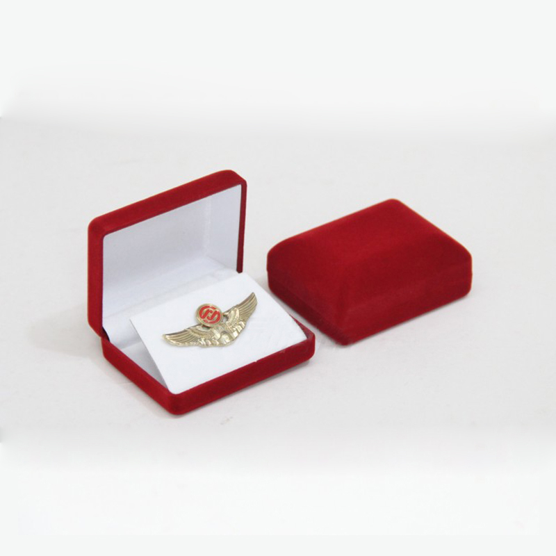 Fine Badge Medal Packaging Box Flocking Commemorative Coin Collection Organizer Jewelry Brooch Storage School Emblem Holder Case: Antique Bronze Plated