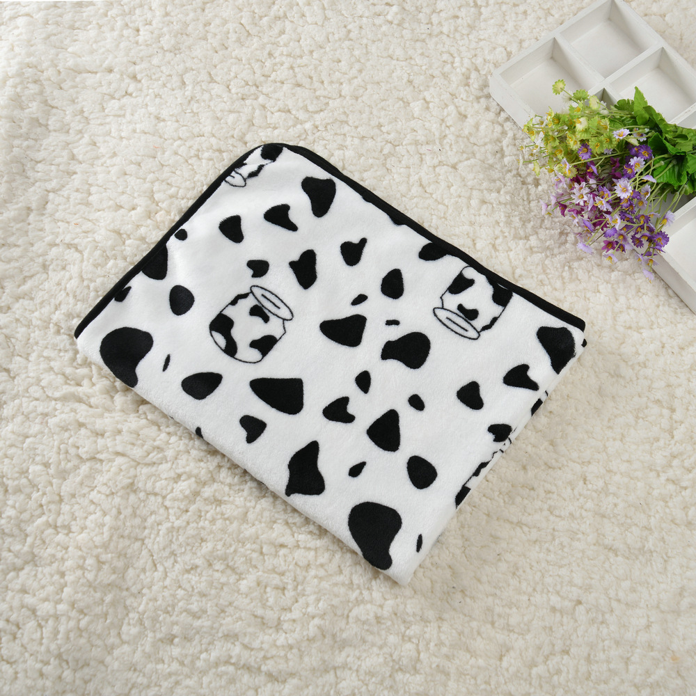 Thick Flannel Soft Pet Litter Pad Cartoon Print Cat and Dog Blanket Warm and Comfortable Pet Blanket Universal Warm Pet Supplies