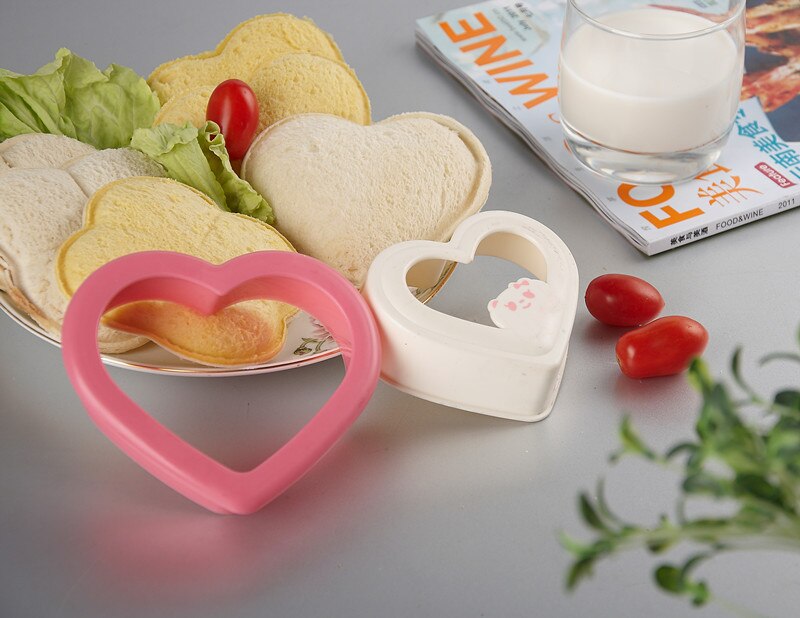 1PC Bread cutter kids Love Heart Shape Toast Cake Mold Cutter Sandwich Maker Mould OK 0425