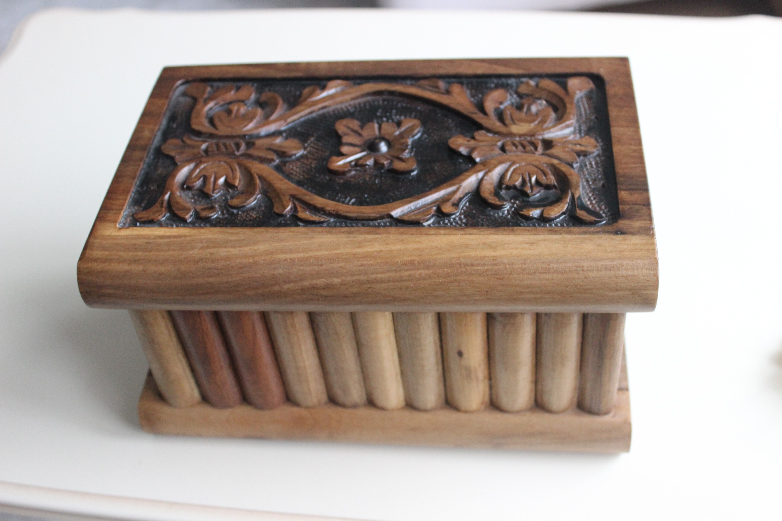 box, jewel box, walnut chest, woodcarving, wooden chest, ottoman , valentine box, decorative, trinket,handcarved box