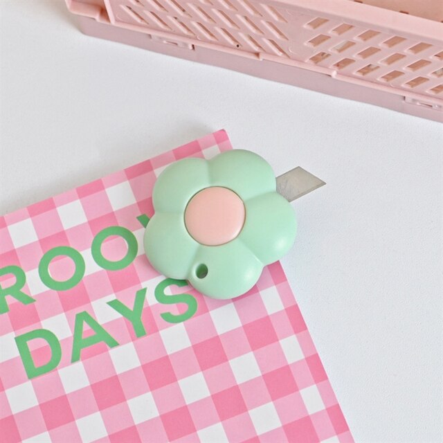 2022 Portable Cute Mini Utility Knife Diy Art Cutter Knifes Paper Cutting Art Knife Student School Office School Supplies: Green