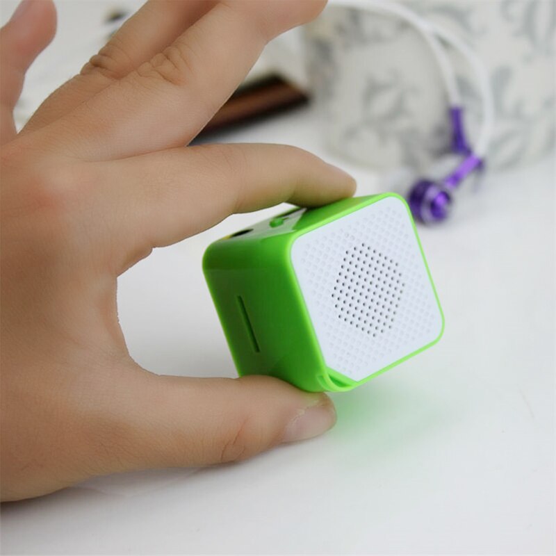 Mini Size Portable Anti-electromagnetic Interference Music Player MP3 Cube Shape Audio Player Support TF Card Speaker