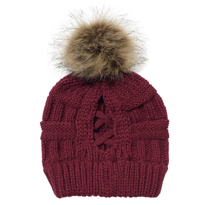 Dames wollen muts, muts met ronde kop, accessoires, gebreide muts, hoofddeksel, kruismuts, hoofddoek, haarbal, elastisch, winterwarm: Bordeauxrood