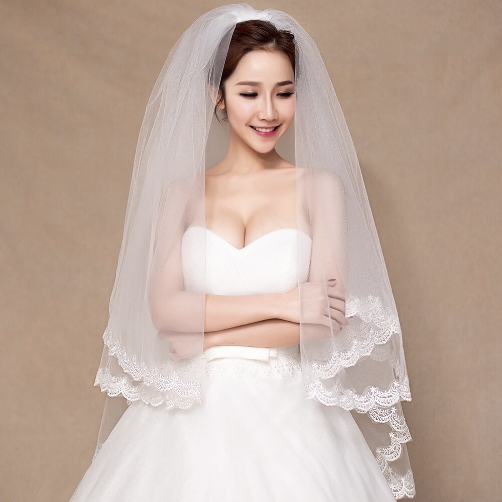 Women Ivory 2 Layer Wedding Bridal Veil with Comb Short Fingertip Length Lace Edge Veil Bride Accessory Soft Sheer Tulle