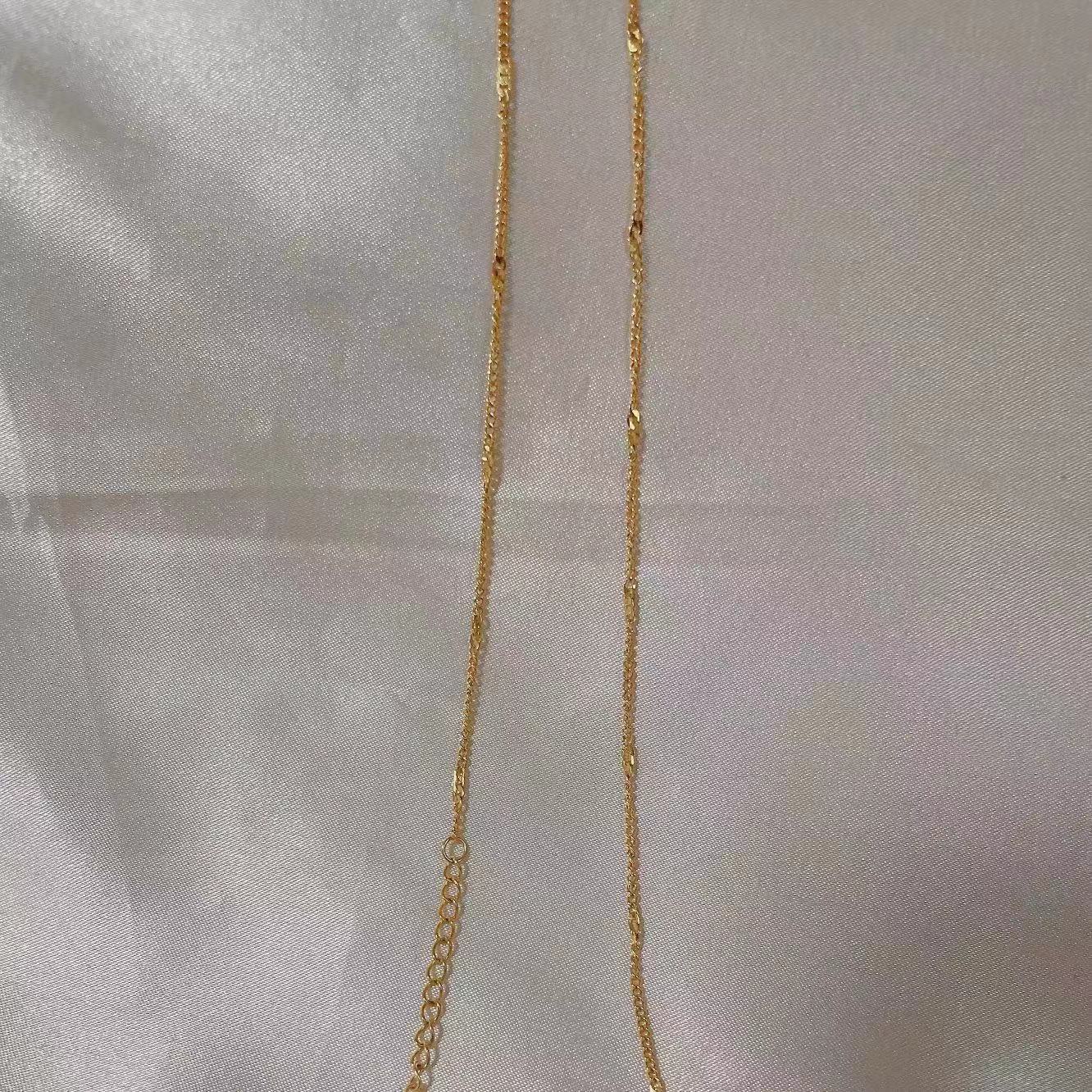 Catena di serpenti neutri di moda da donna catena di clavicola stile semplice catena in acciaio inossidabile a spina di pesce torsione catena d&#39;oro senza collana pendente: N016