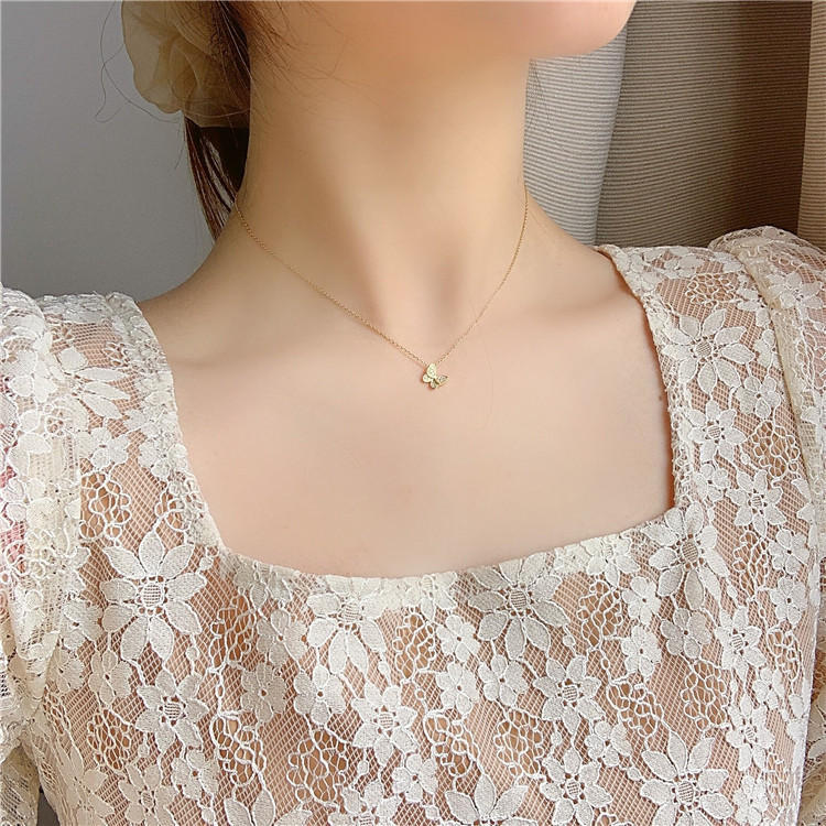 Böhmischen Mond Sterne Kristall Herz Choker Halskette für Frauen Schmetterling Halsketten Anhänger auf Neck Chocker Mädchen Koreanische Schmuck: gold butterfly