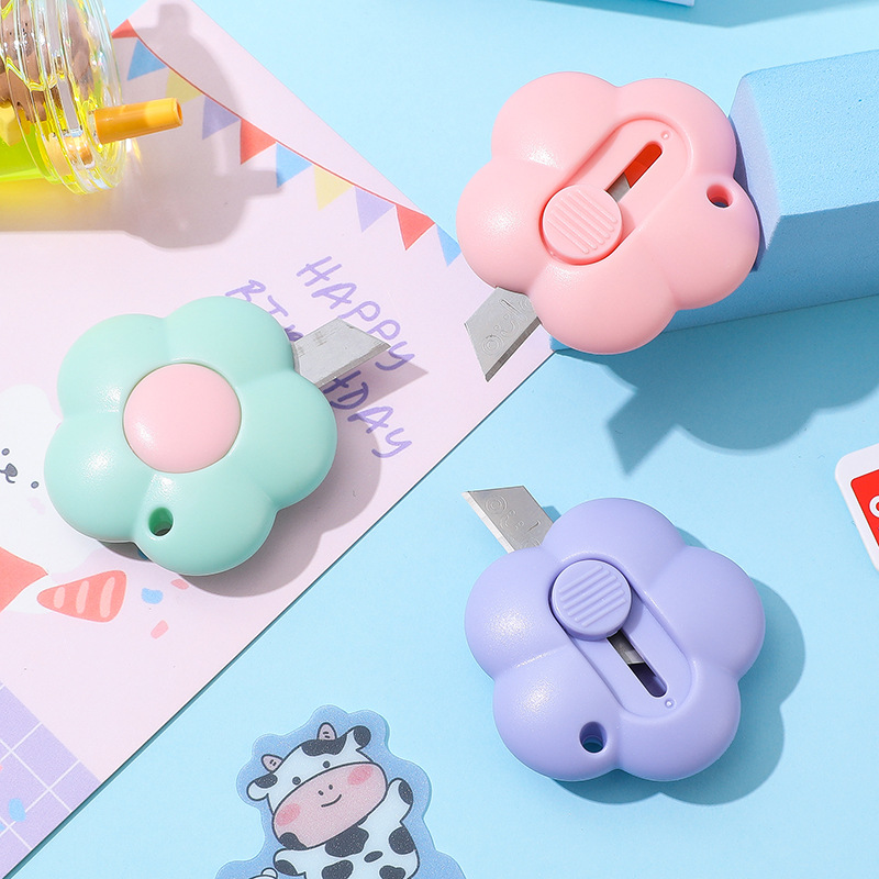 1pcs Cute Flower Utility Knife Portable Mini Box Opener Cloud Shape Art Handmade Paper Cutter School Office Accessories