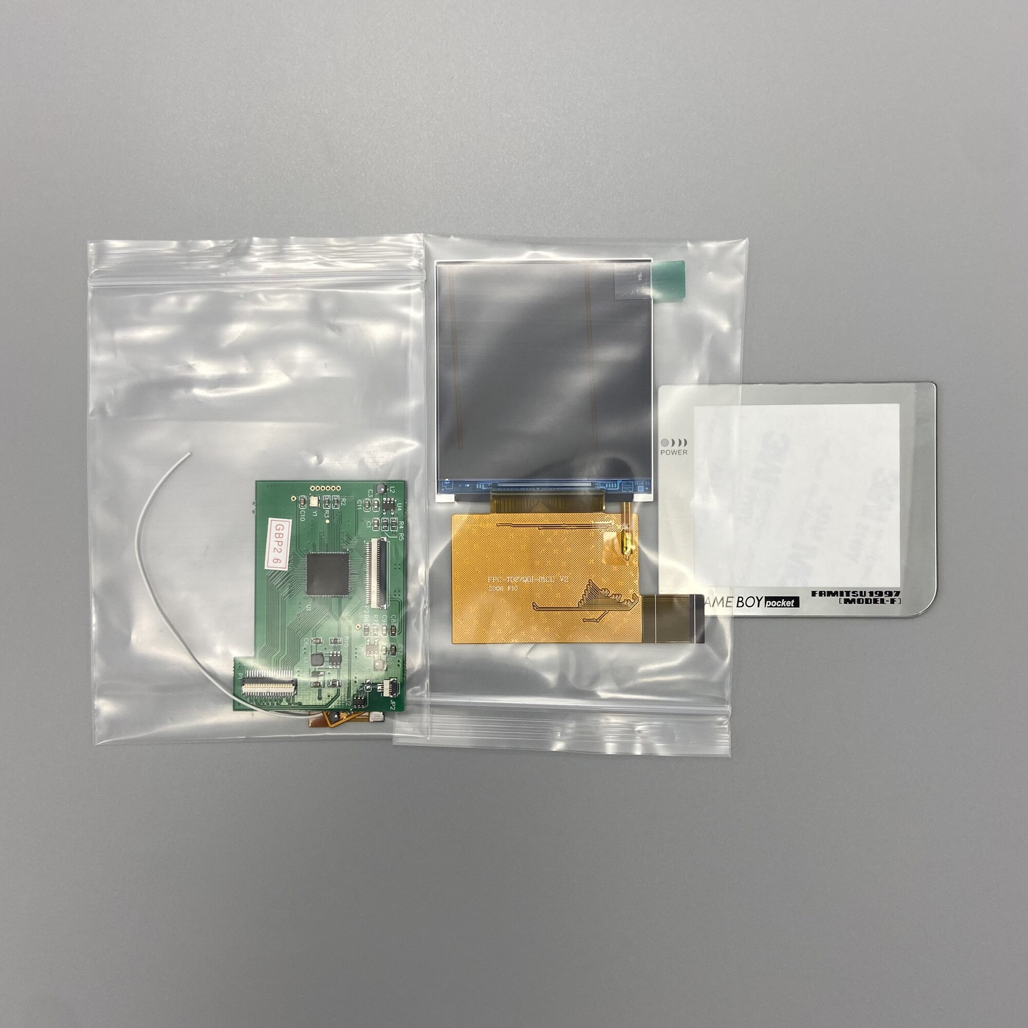 Facile à installer 2.6 "taille d'origine IPS haute luminosité écran LCD est adapté pour Nintendo Gameboy poche GBP: 2.6 silvery